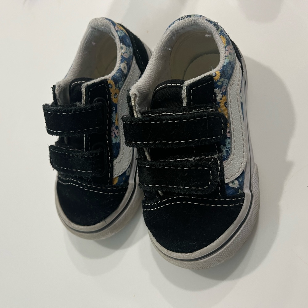 Baby girl vans